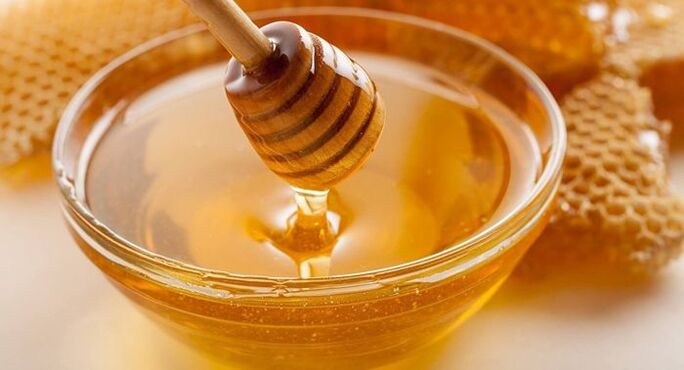 Beneficial for the eyes, honey reduces inflammation and improves vision