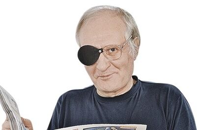 Pirate glasses with one eye closed effectively improve visual acuity